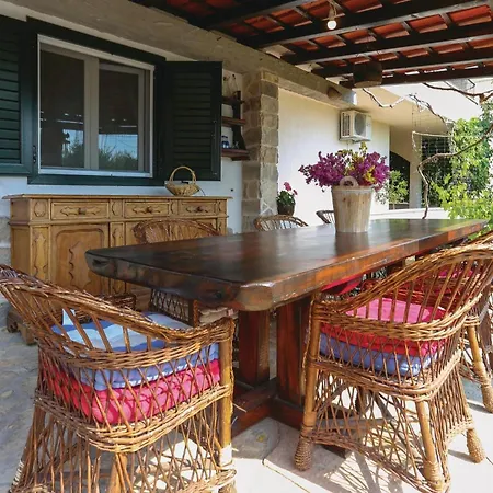 Four-bedroom In Kastel Sucurac Ii * Kastela