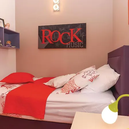Four-bedroom In Kastel Sucurac Ii *